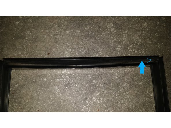 Le filtre a un sens qui est indiqué sur la tranche par la mention &quot;Air Flow&quot;.