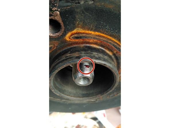 Mettre une goutte de frein filet sur le filetage