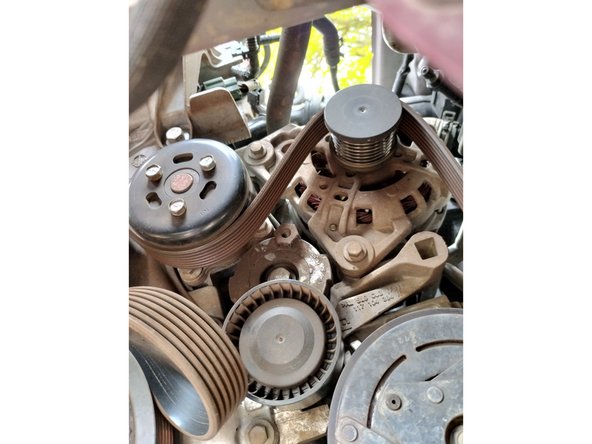 Déposer la courroie d'accessoire