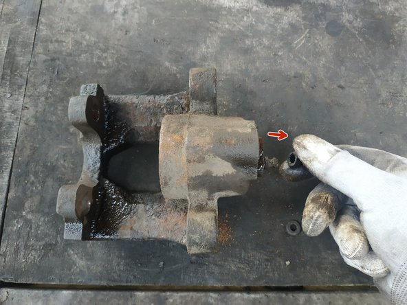 sortir le bouchon en caoutchouc