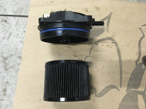 
Remove the old filter by pulling it downwards
