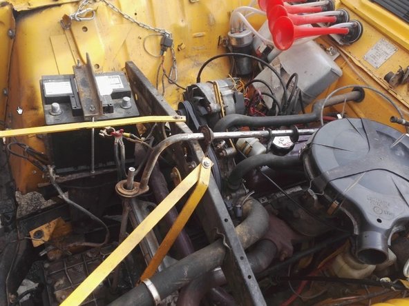 Dévisser les écrous de fixations restants