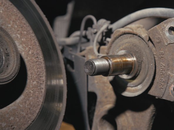 Tirer sur le disque pour le déposer