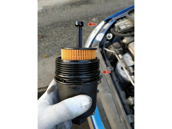 huiler les 2 joints toriques (cloche et filtre)