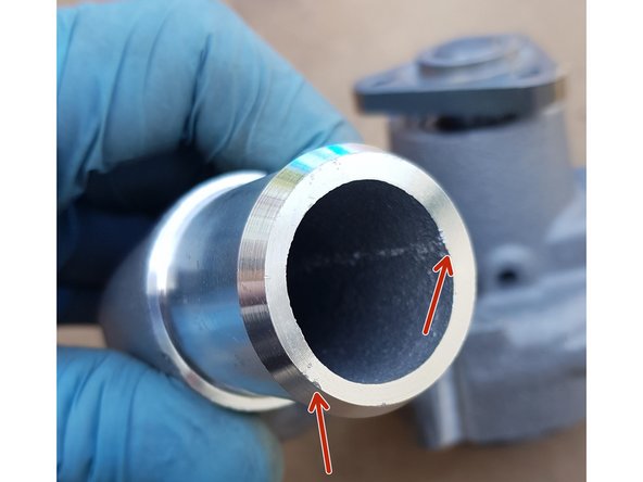 J'ai trouvé que les pièces usinées étaient très mal ébavurées, j'ai donc mis un coup de lime.