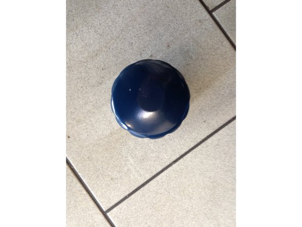 Vérifier que le joint de l'ancien filtre à huile n'est pas resté sur le moteur.