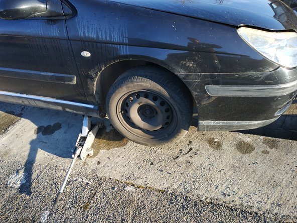 J'ai bien noté que les disques/plaquettes étaient totalement HS, j'ai remplacé le tout dans la foulée.