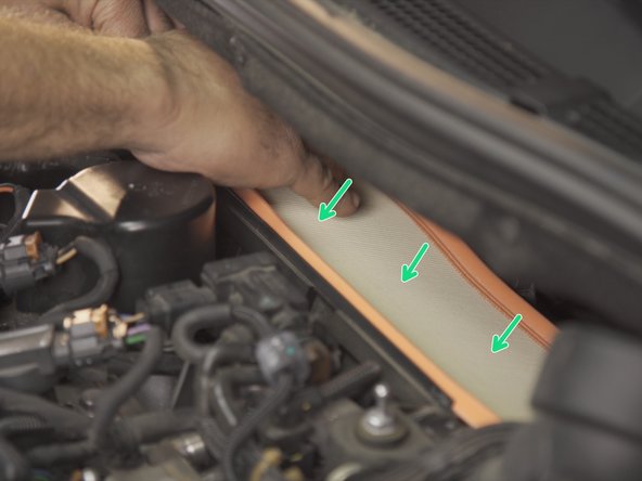 Replacer le nouveau filtre dans la boite à air