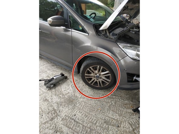 procéder de façon strictement identique pour le côté droit