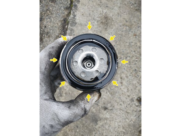 huiler le joint du filtre