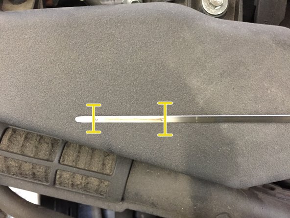 Verser l'huile préconiser par le constructeur dans le moteur par l'orifice de remplissage