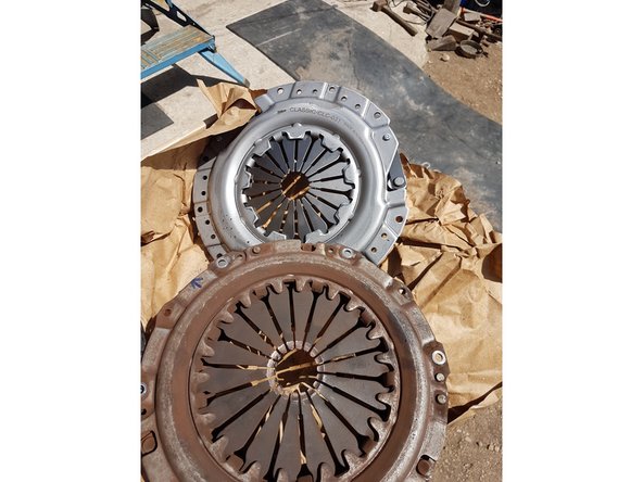 Vérifier que le nouvel embrayage est compatible.