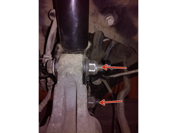 dévisser les deux boulon de l'amortisseur clef de 21 enlever le boulon du haut passer une ficelle dans le trou du support disque et étrier  accrocher la au ressort de l'amortisseur enlever le deuxième boulon et remonter au plus haut le disque et étrier