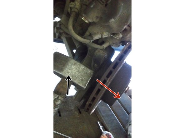 pour le retirer (si rouillé) utilisez une masse.