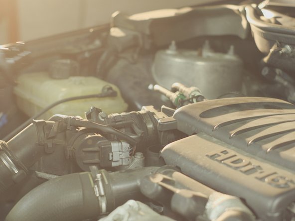 Dévisser et retirer le bouchon de remplissage d'huile