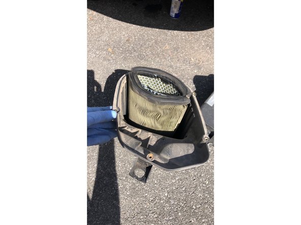 
Remove the old filter from the air box
