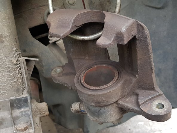 J'ai utilisé un serre-joint avec une cale en bois.