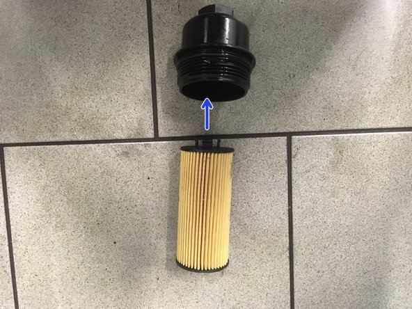 Monter la nouvelle cartouche du filtre en la clipsant vers le bas