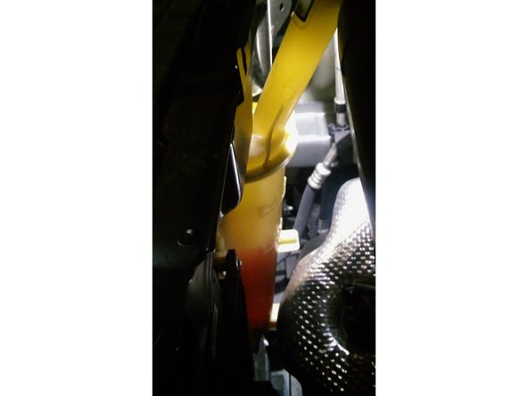 Laisser la voiture tourner au ralenti