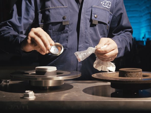 Comparer les dimensions du nouveau disque avec l'ancien, diamètre et largeur