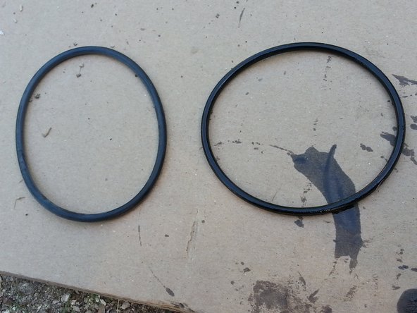 sur la photo 2 on voit l'ancien et le nouveau joint de la cloche