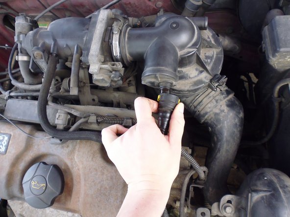 
a "click" indicates that the hose is properly engaged
