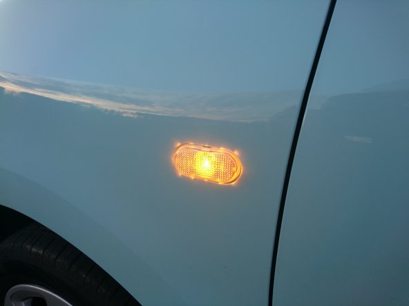 Le montage s’effectue en sens inverse