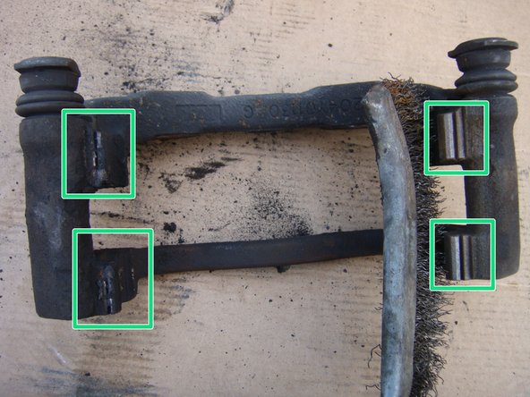 Nettoyer les portées avec une brosse métalique