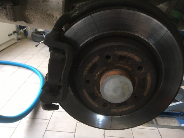 Démonter l’étrier