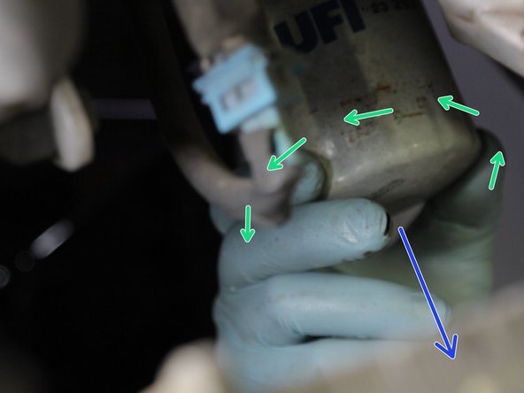 Dévisser le filtre à la main