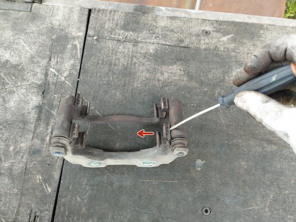 démonter les guides métalliques