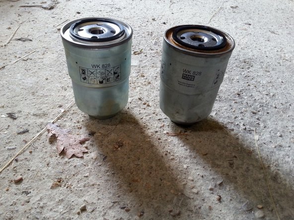 Comparer l'ancien et le nouveau filtre à carburant (longueur, diamètre)