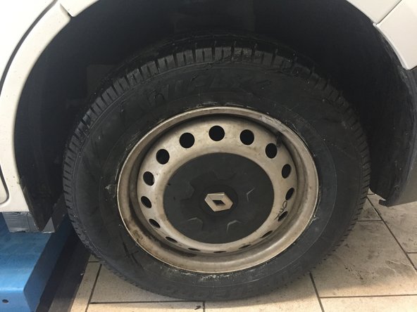 Serrer l'ecrou de 21