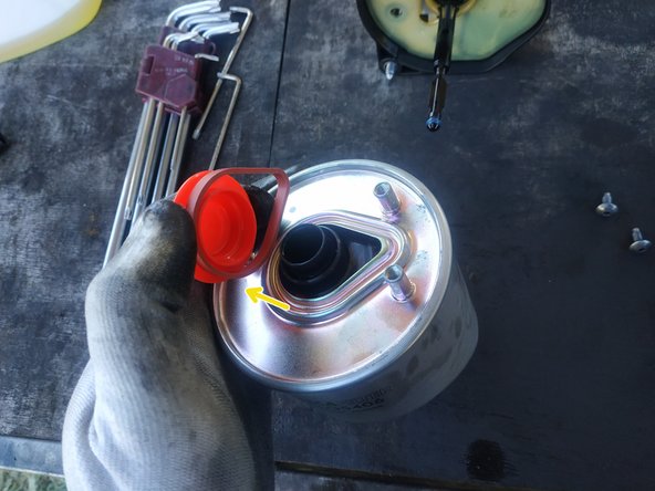 retirer le bouchon en plastique