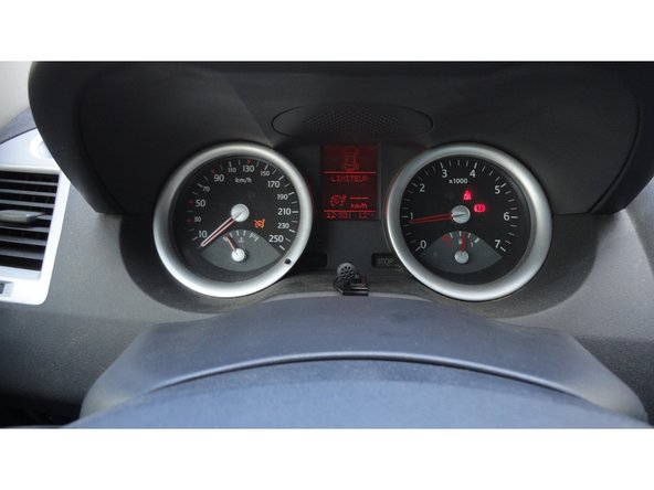 Le voyant service et airbag sont bien éteint.