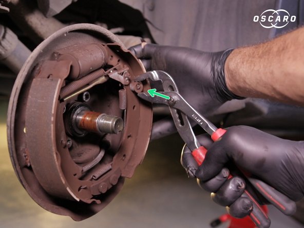 Répéter la même opération pour le rivet opposé