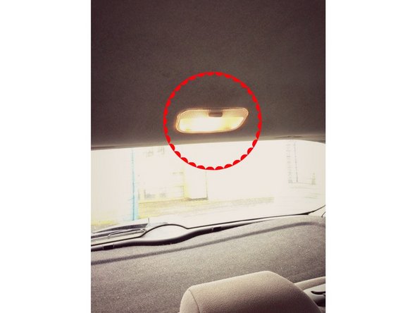 Les ampoules de votre plafonnier sont maintenant fonctionnelle.