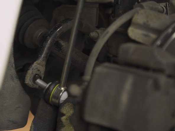 Les biellettes de barre stabilisatrice peuvent avoir un sens de montage haut/bas et même gauche/droite sur votre véhicule. Ces informations sont présentes sur l'emballage de la pièce