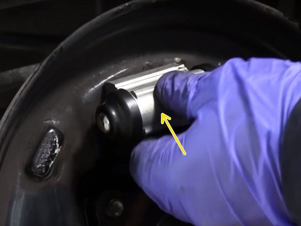Replacer le cylindre de roue