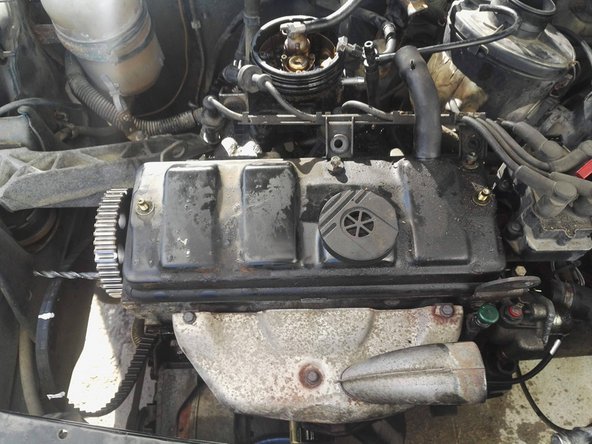 Déposez le cache culbuteur