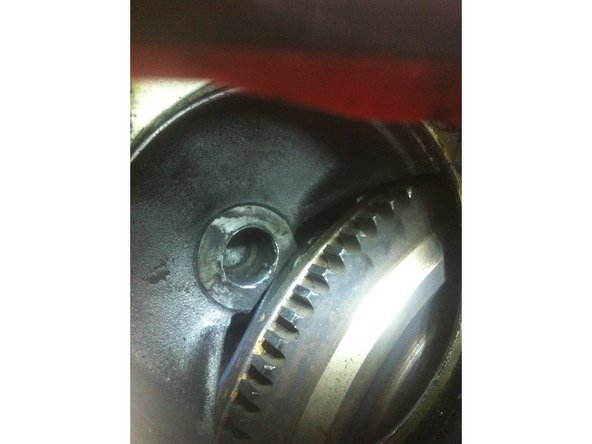 Normalement il y a une bague en bronze à cet emplacement. Pour moi il n'y en avait pas.