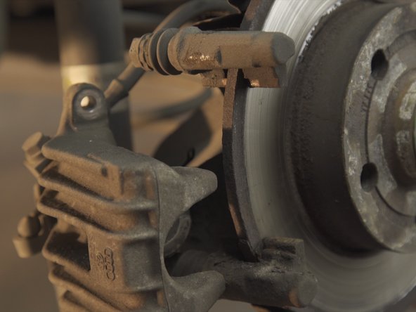 Tirer les plaquettes vers l'extérieur de la chape pour les déposer