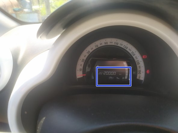 maintenir le bouton du bas