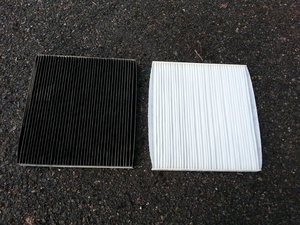 Veiller à bien respecter le sens de circulation de l'air avant la repose du filtre grâce aux flèches indiquer sur le coté du filtre