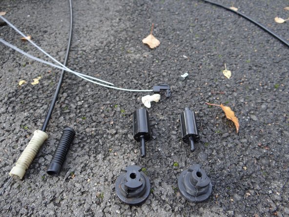 Vérifier les dimensions et composants du Kit. Il est parfois nécessaire de couper le nouveau câble  en fonction de votre véhicule