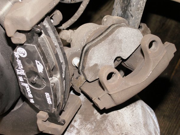 Positionner la plaquette avant directement sur la face avant du disque