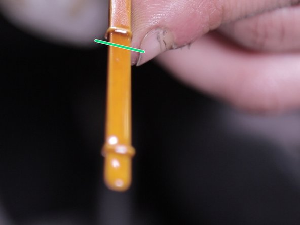 Le niveau doit se trouver juste en dessous du MAX, si ce n'est pas le cas : rajouter de l'huile dans le moteur et contrôler une nouvelle fois le niveau sur la jauge