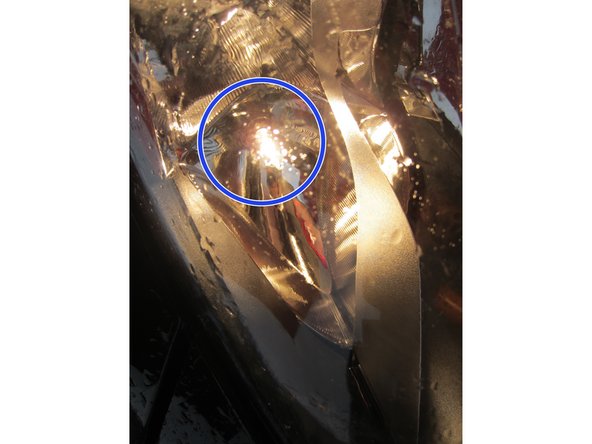 Reposer le capuchon en caoutchouc de protection