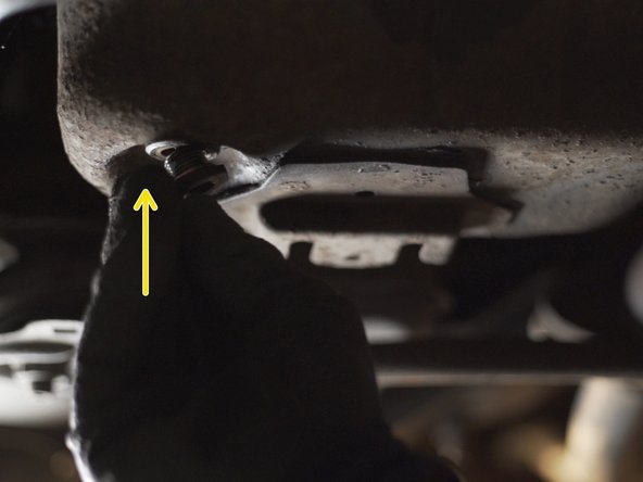 Placer le bouchon de vidange à la main, profitez-en pour changer le joins