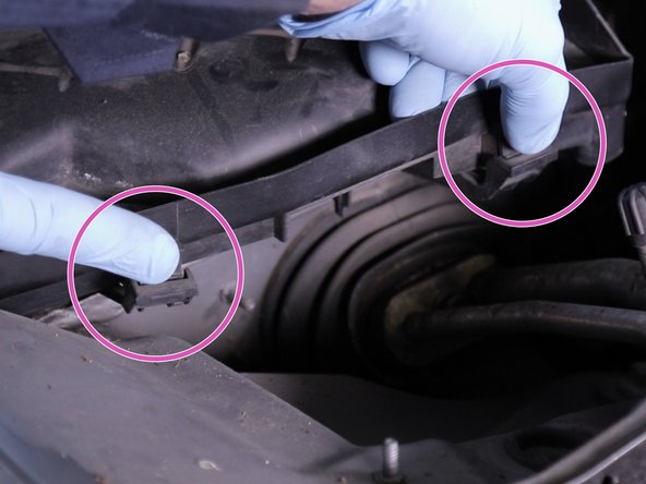 Retirer le couvercle de la boite à air